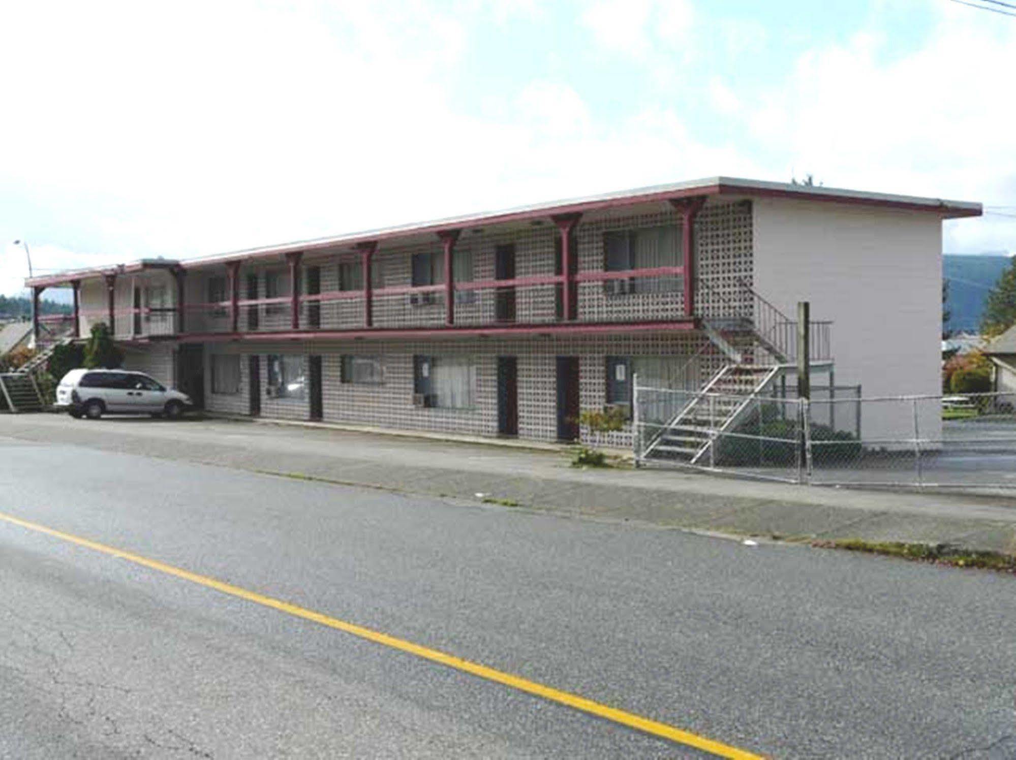 A-1 Alberni Inn Port Alberni Exterior photo